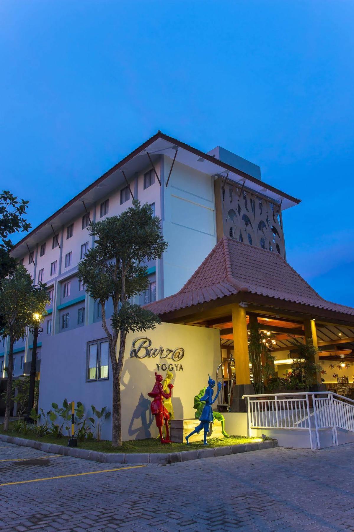 Burza Hotel Jogjacarta Exterior foto